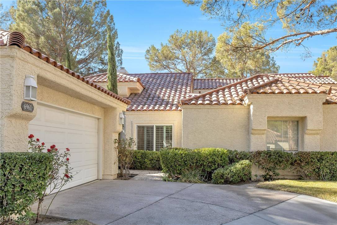 Las Vegas, NV 89113,6961 Emerald Springs LN