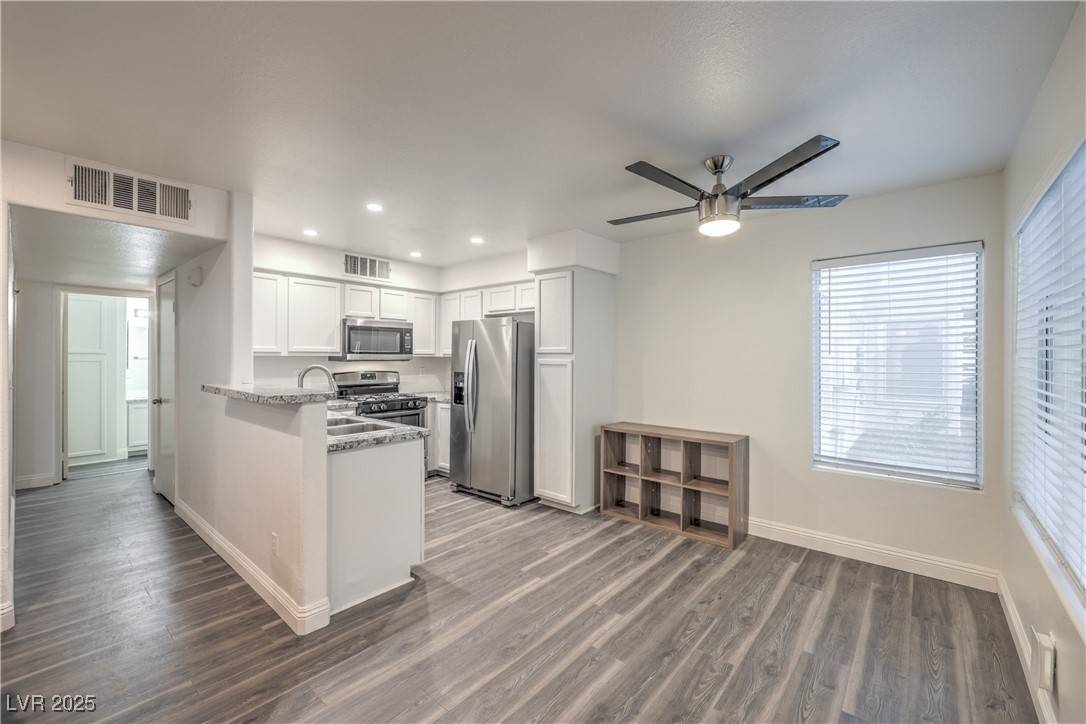 Las Vegas, NV 89120,3058 Tarpon DR #103