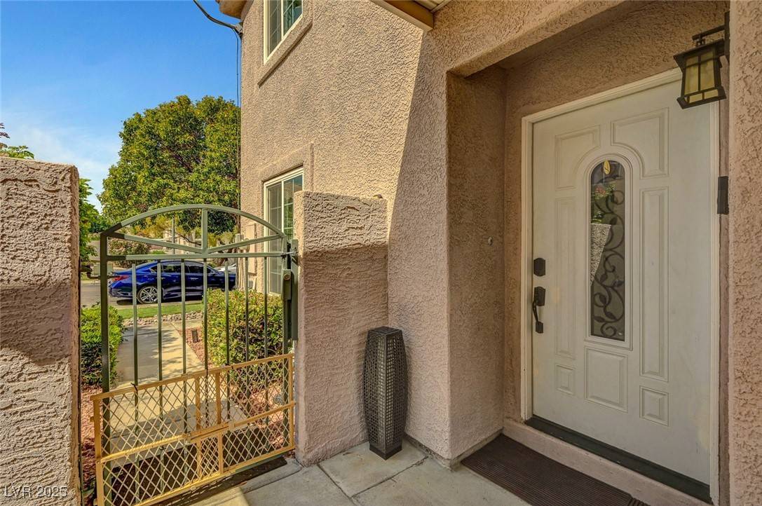 Henderson, NV 89052,506 Chestnut View PL