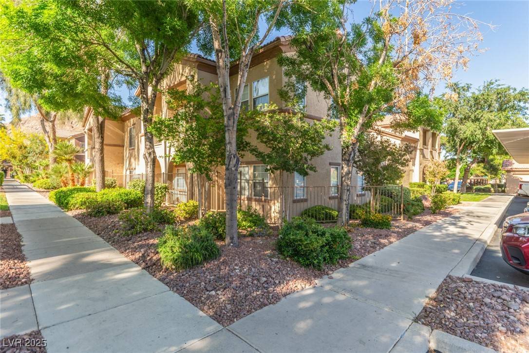 Las Vegas, NV 89129,3845 Wiggins Bay ST #202