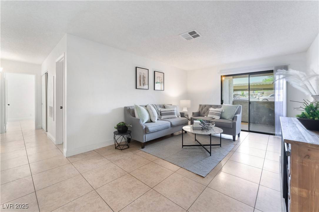Las Vegas, NV 89128,3151 Soaring Gulls DR #1168