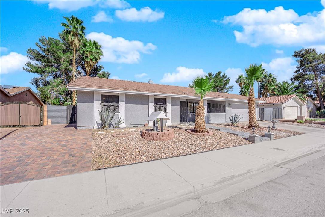 Las Vegas, NV 89120,5162 Somerset DR