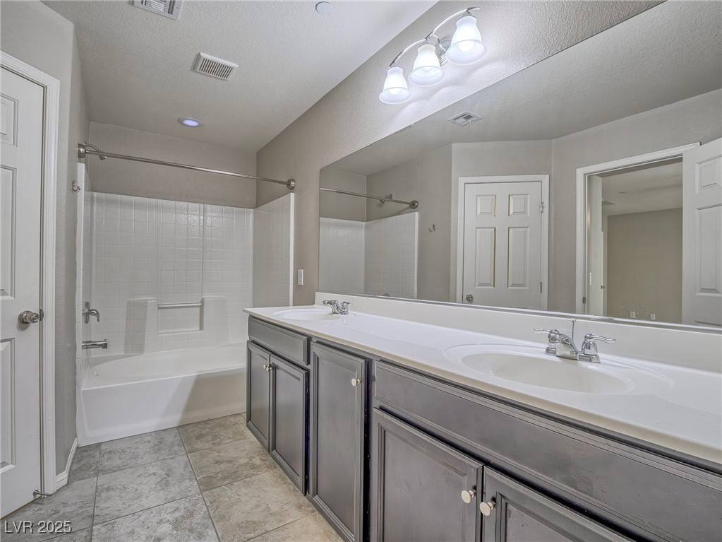 Henderson, NV 89074,1525 Spiced Wine AVE #19103