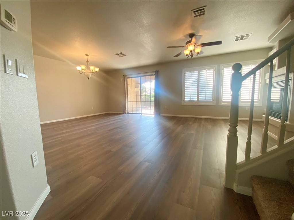 Las Vegas, NV 89149,7255 Diamond Canyon LN #102