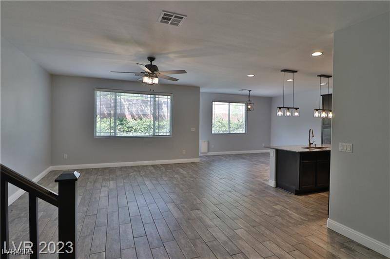 Las Vegas, NV 89166,7733 Donner Peak ST