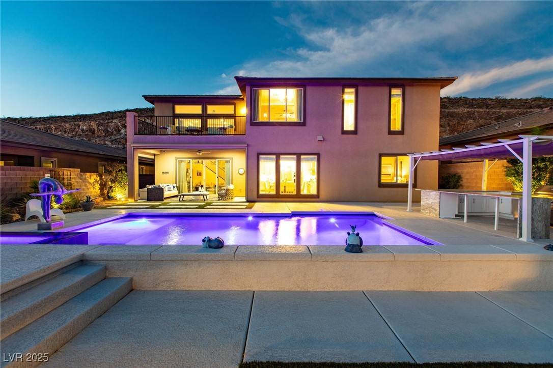 Henderson, NV 89052,2153 King Crest CT