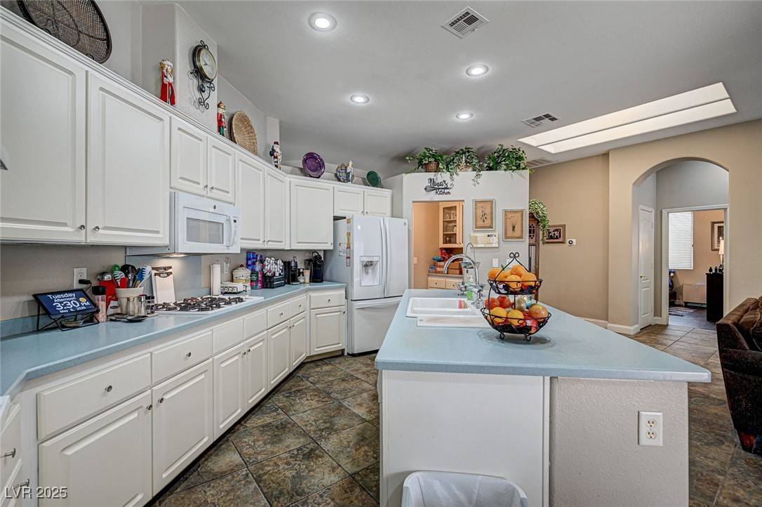 Las Vegas, NV 89117,2939 Crown Bluffs CT