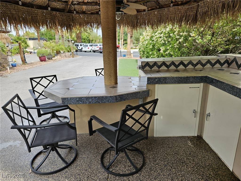 Las Vegas, NV 89139,8175 Arville ST #123