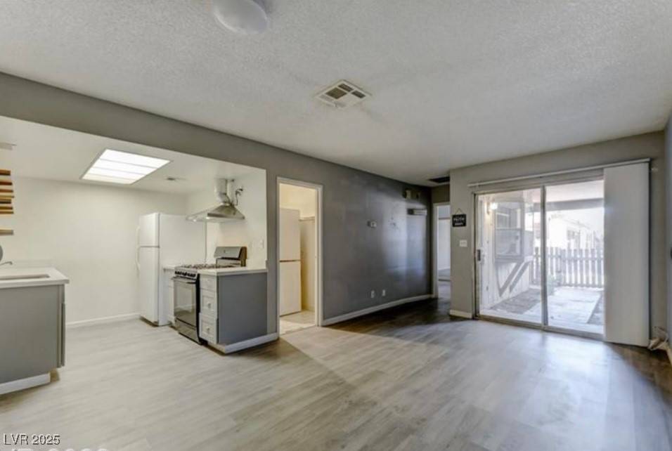 Las Vegas, NV 89110,413 N Lamb BLVD #F
