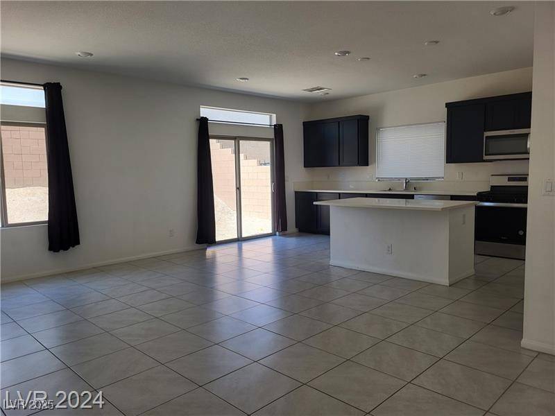 Las Vegas, NV 89141,10401 Joaquin Fire ST