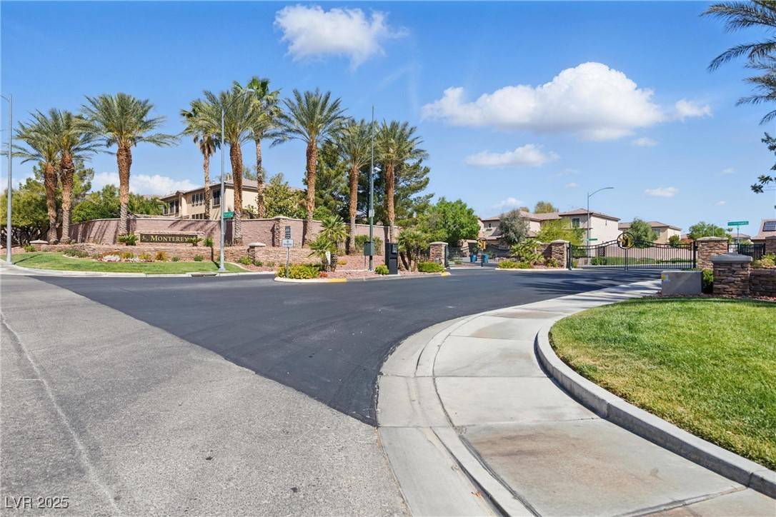 Las Vegas, NV 89148,10089 Clifton Forge AVE