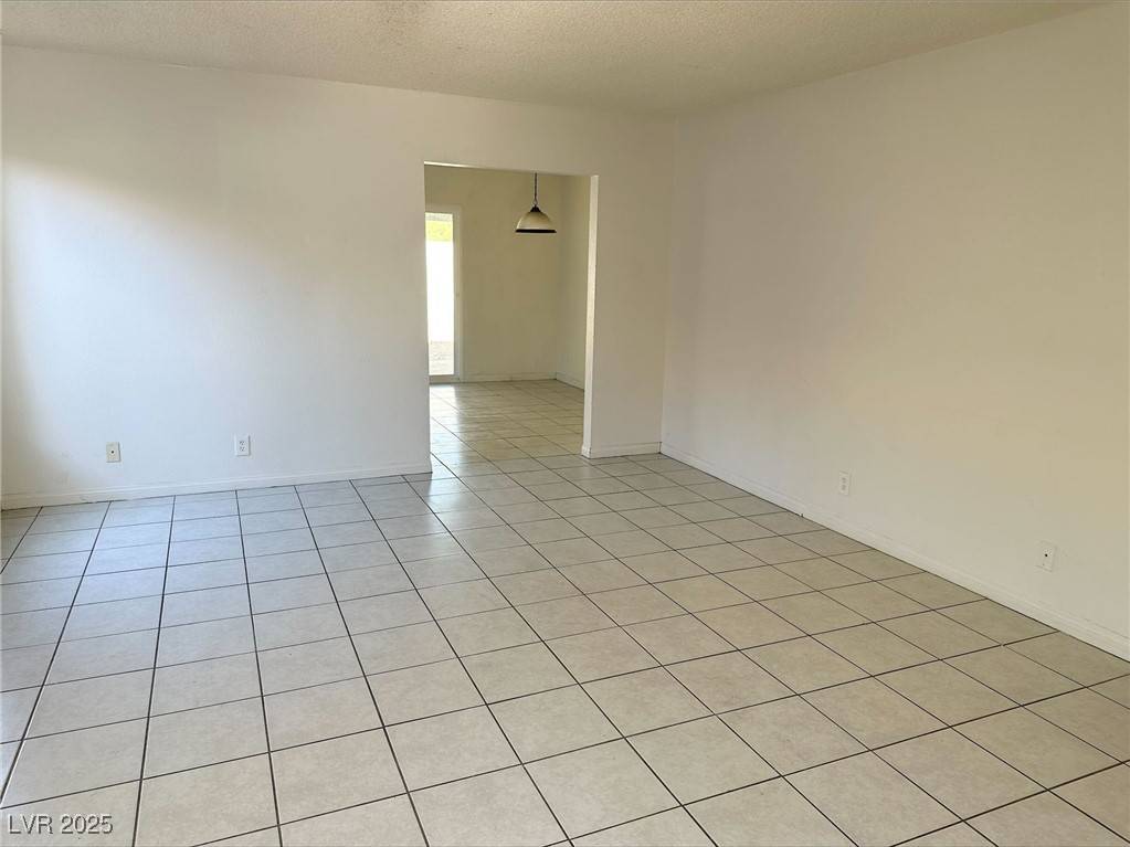 Las Vegas, NV 89142,5436 Burkshire DR