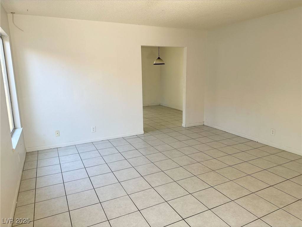 Las Vegas, NV 89142,5436 Burkshire DR