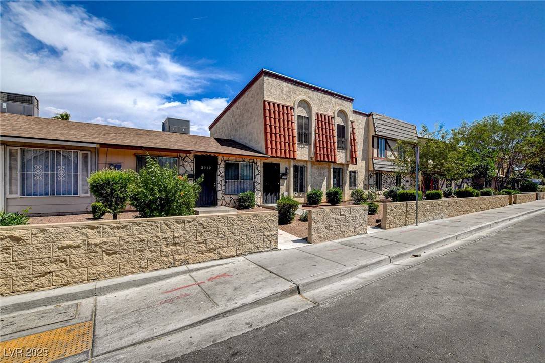 Las Vegas, NV 89119,3912 Palos Verdes ST