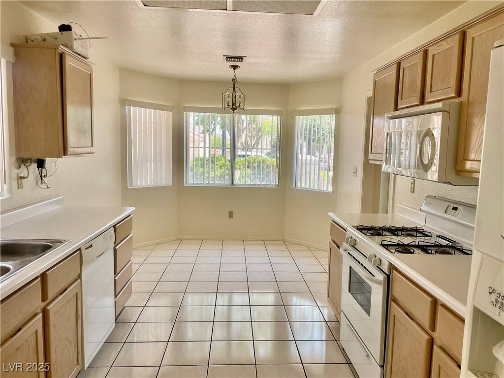 Las Vegas, NV 89134,2465 Palmridge DR