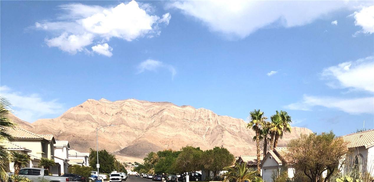 Las Vegas, NV 89110,6030 Halehaven DR