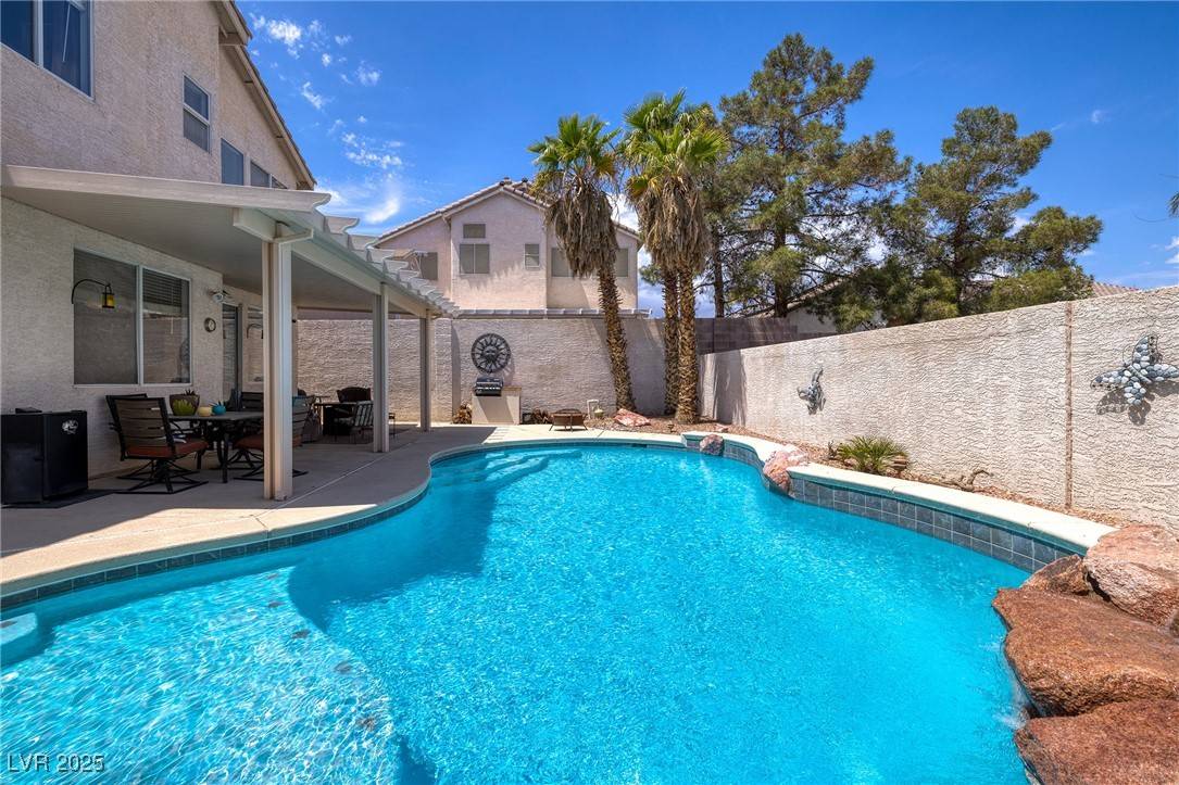 Las Vegas, NV 89129,9516 Belgate CT