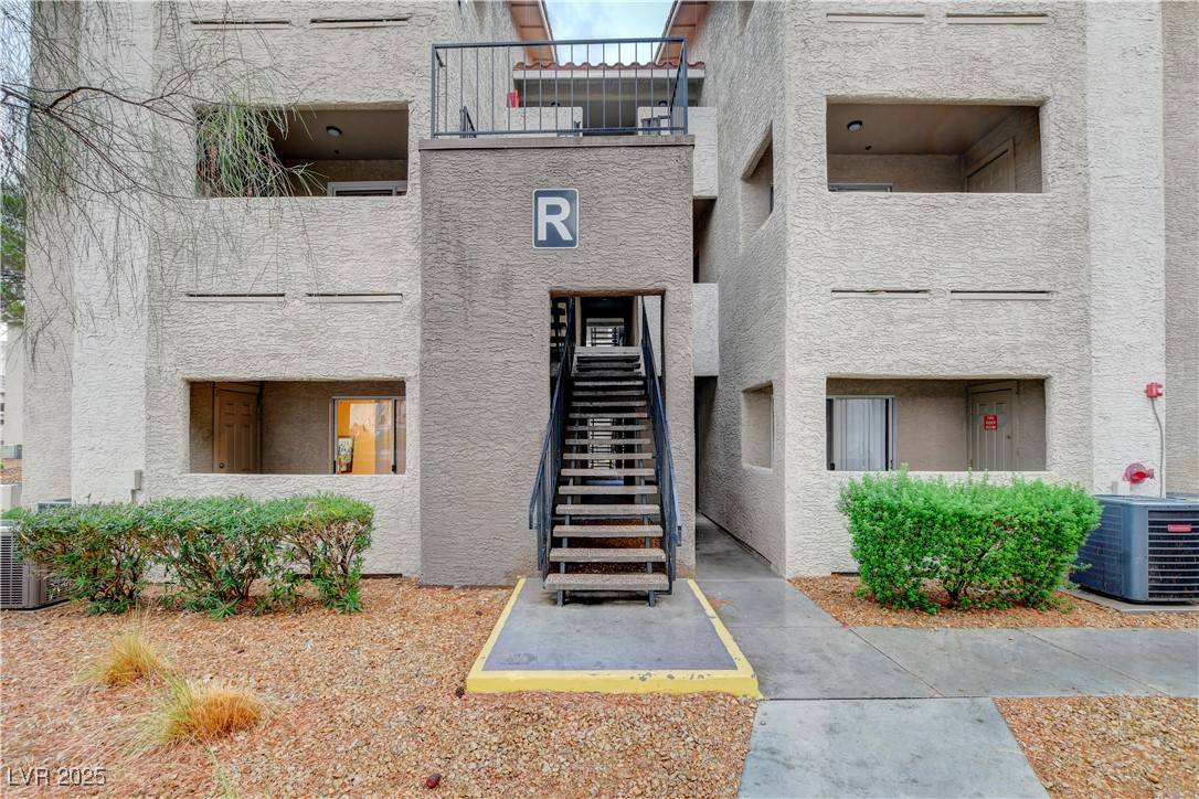 Las Vegas, NV 89103,4200 S Valley View BLVD #2085