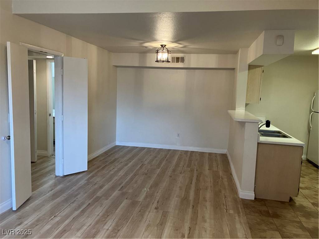 Las Vegas, NV 89128,1150 N Buffalo DR #2093