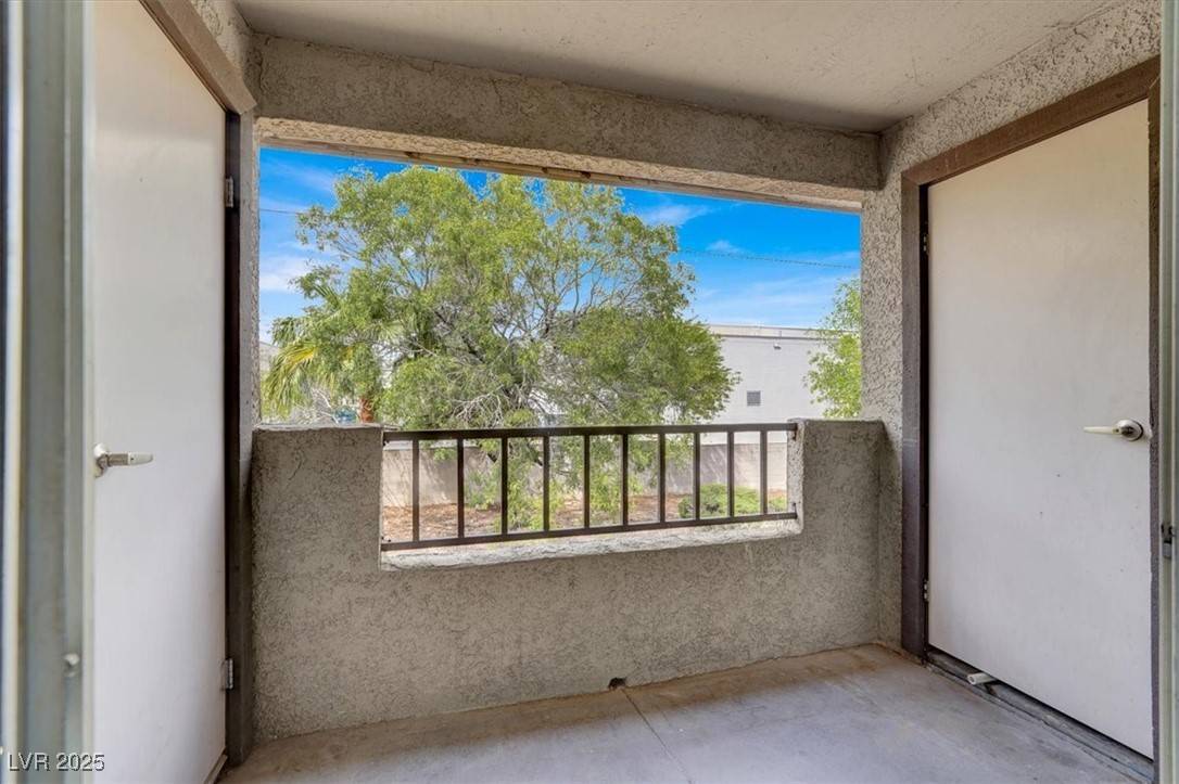 Las Vegas, NV 89117,2606 S Durango DR #277