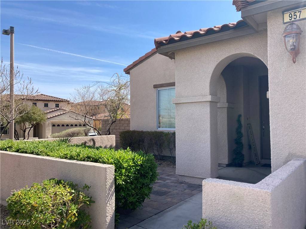 Las Vegas, NV 89138,957 Tafalla CT