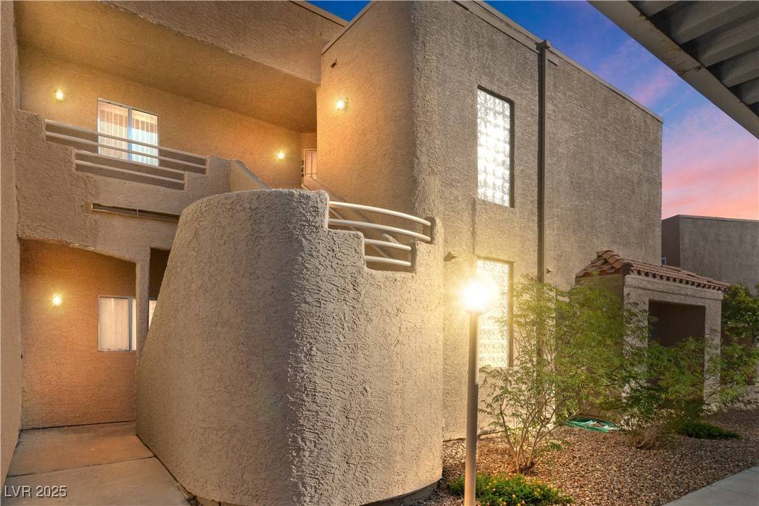 Laughlin, NV 89029,2191 Bay Club DR #204