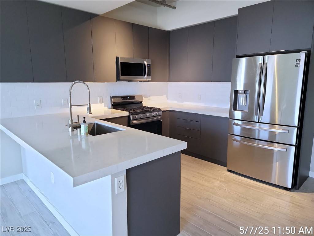 Las Vegas, NV 89101,353 E Bonneville AVE #616