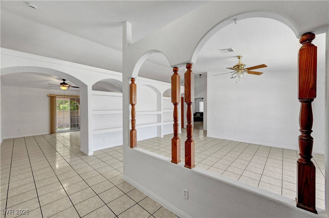 Las Vegas, NV 89104,2398 S Lamont ST