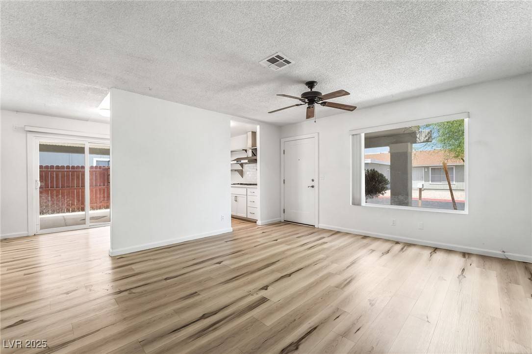 Las Vegas, NV 89122,5951 VIA LA CONTERA DR