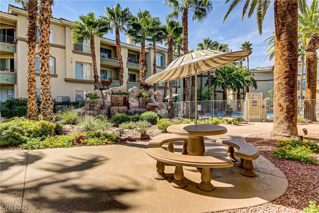 Las Vegas, NV 89113,7119 S Durango DR #303
