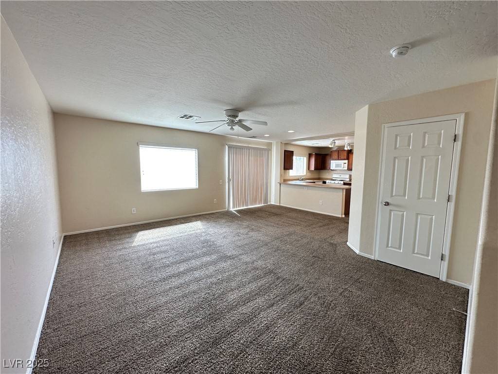 Las Vegas, NV 89148,9128 WHATLEY ST #0