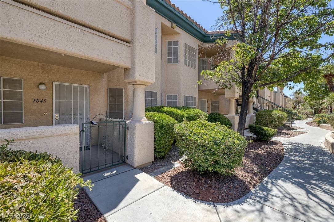 Las Vegas, NV 89117,8410 Eldora AVE #1045