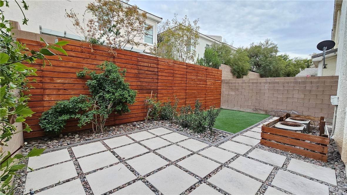 Henderson, NV 89052,266 Echo Dell CT