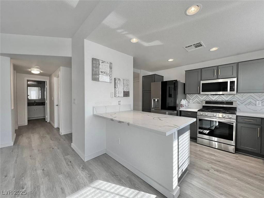 Las Vegas, NV 89148,9330 W Maule AVE #206