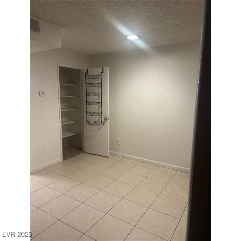Las Vegas, NV 89107,220 Mission Newport LN #201