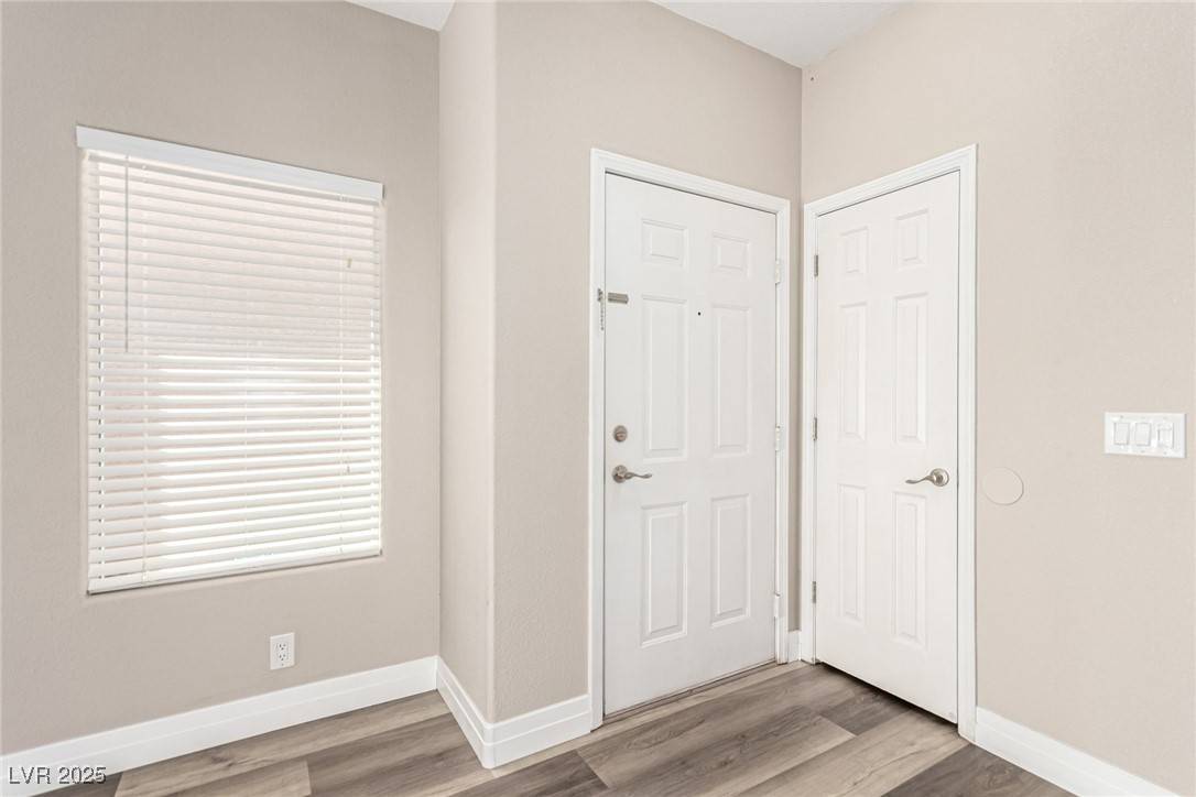 Las Vegas, NV 89113,5856 Golden Wing ST