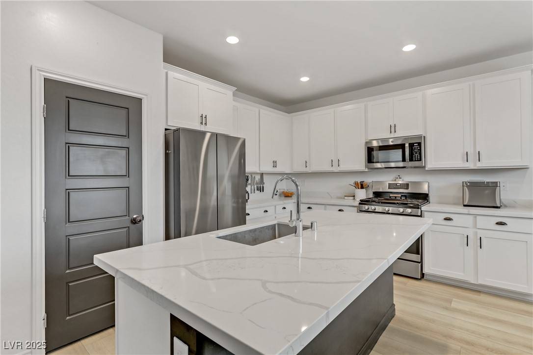 North Las Vegas, NV 89084,7122 Red Gulch ST