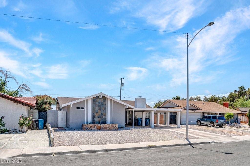 Las Vegas, NV 89107,4417 Saint Andrews CIR