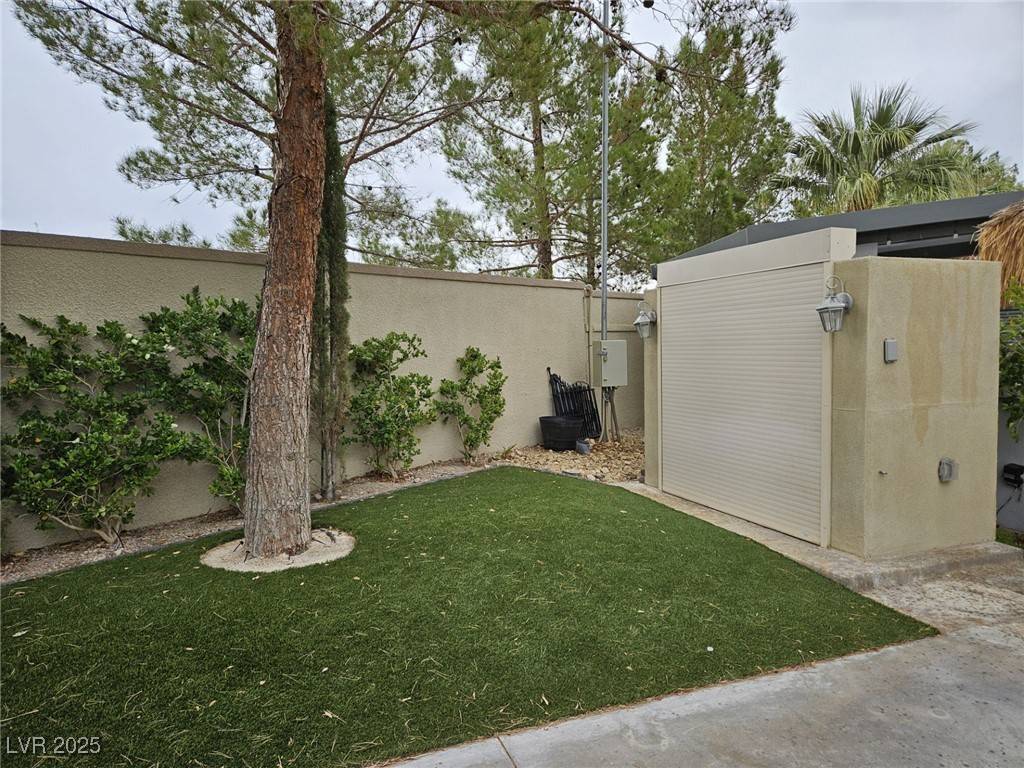 Las Vegas, NV 89139,8175 Arville ST #257