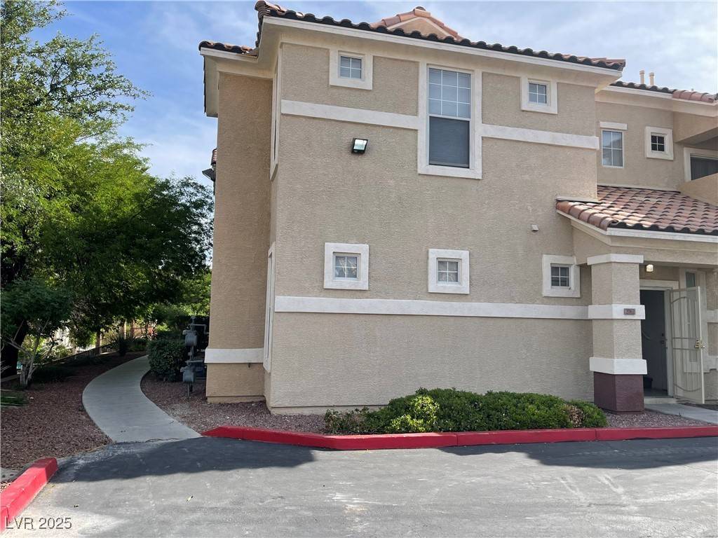 North Las Vegas, NV 89031,5855 Valley DR #2062