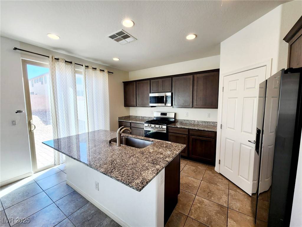 North Las Vegas, NV 89081,5812 Beluga Bay ST