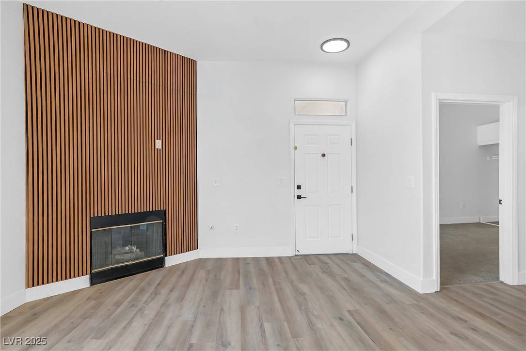 Henderson, NV 89052,700 Carnegie ST #3913