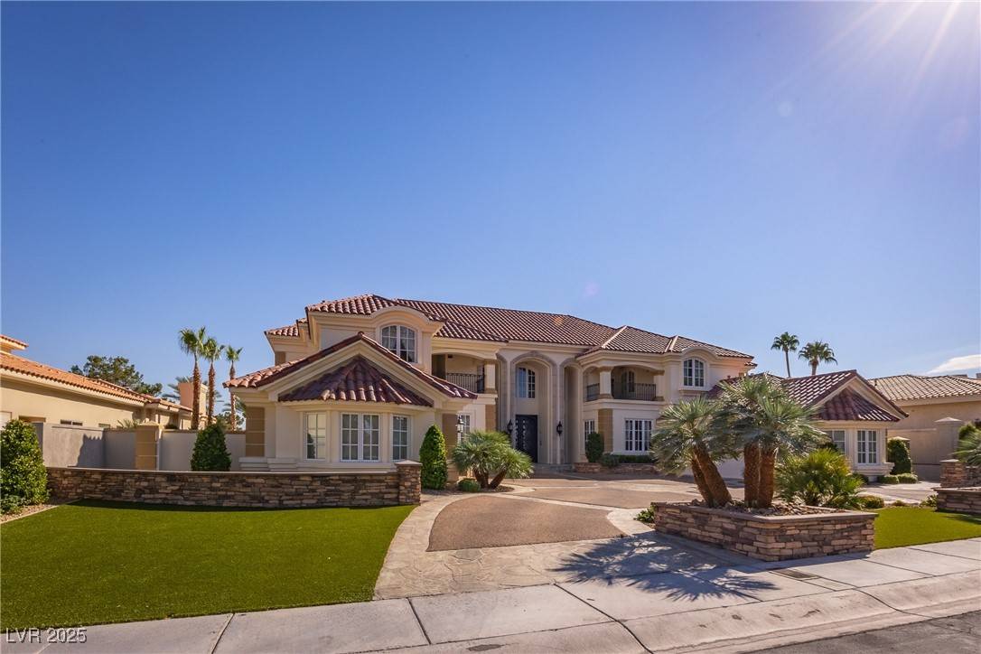 Las Vegas, NV 89113,35 Ventana Canyon DR