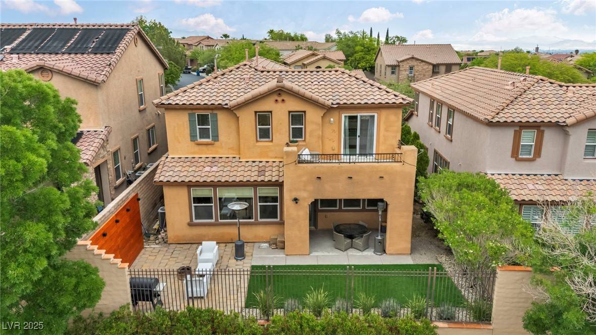 Las Vegas, NV 89138,617 Apricot Rose PL