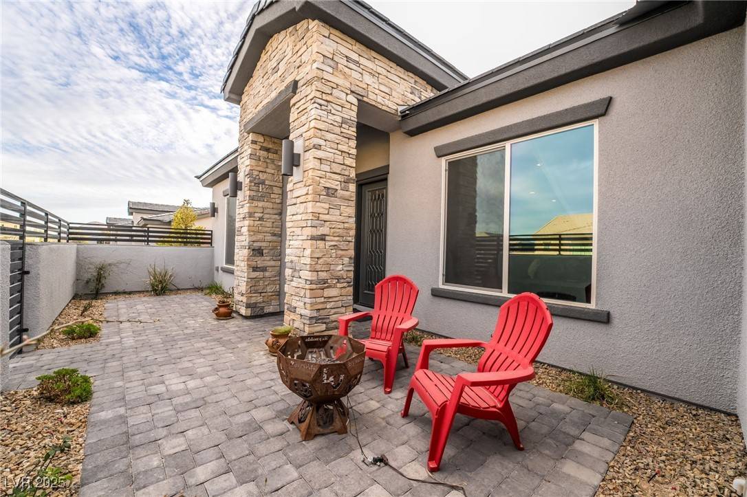 Las Vegas, NV 89149,5865 Alice Landing CT