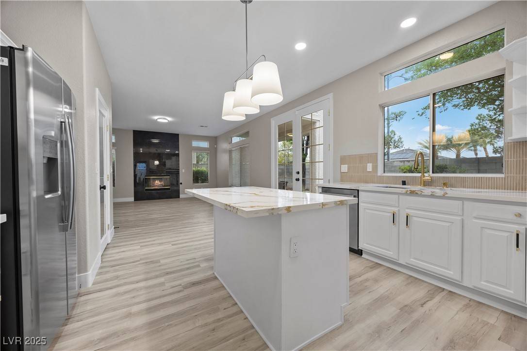 Henderson, NV 89052,575 Dusty Palms LN