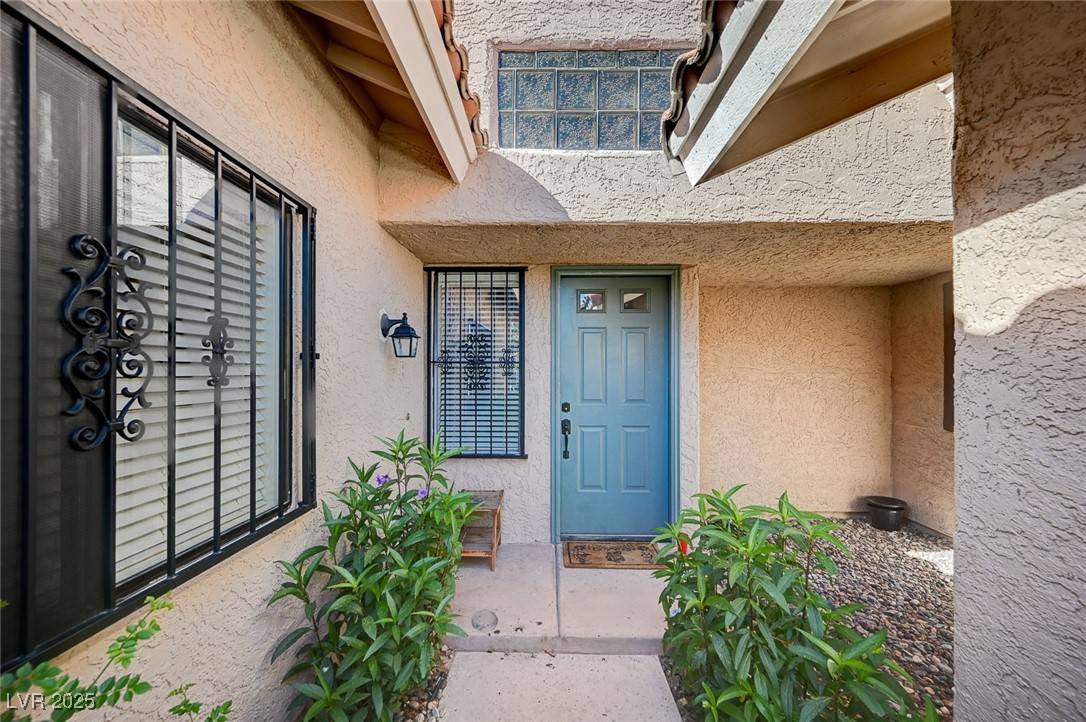 Las Vegas, NV 89102,2704 Miraflores AVE