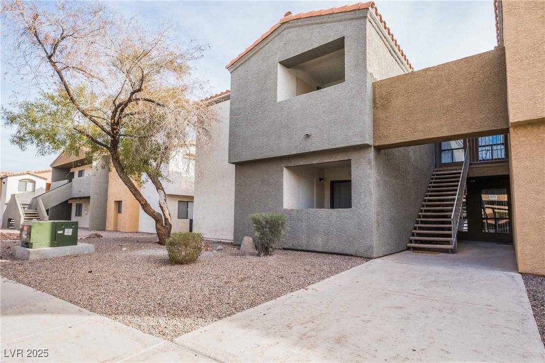 Las Vegas, NV 89128,3151 SOARING GULLS DR #2189