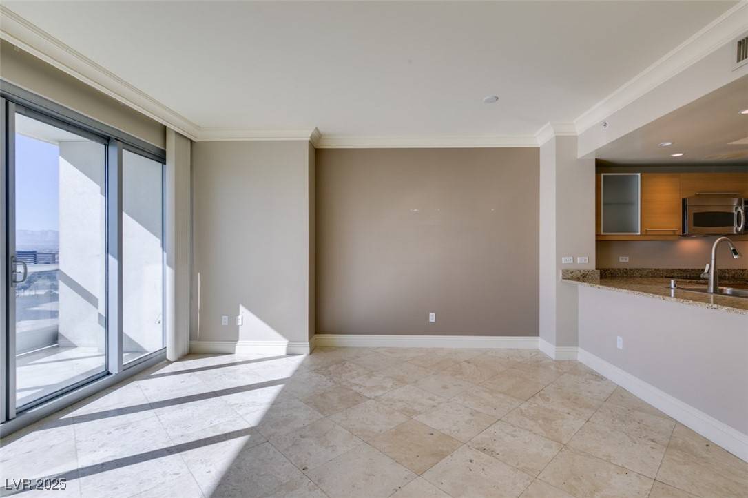 Las Vegas, NV 89109,222 Karen AVE #1604