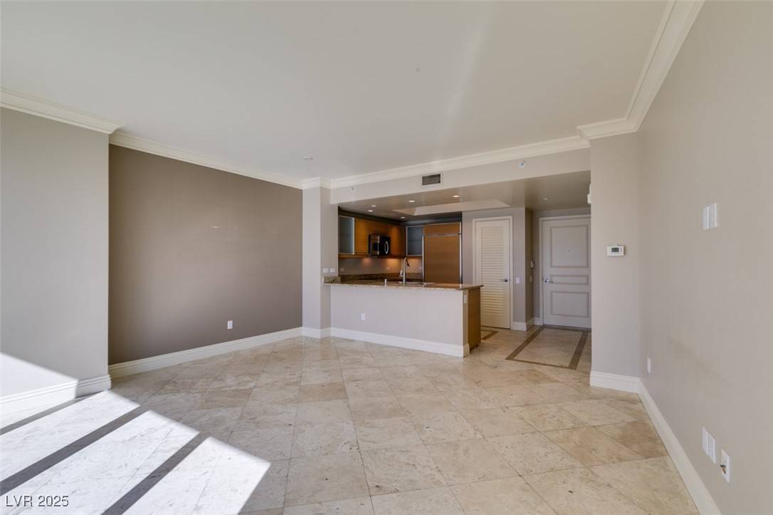 Las Vegas, NV 89109,222 Karen AVE #1604